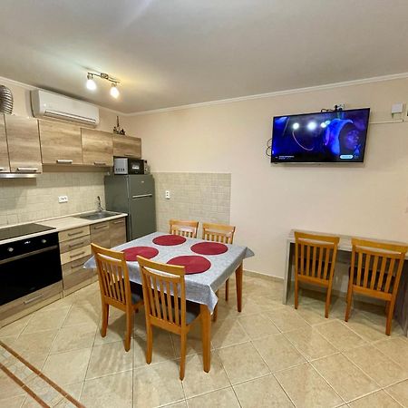 Márta Apartman Hajdúszoboszló Exterior foto