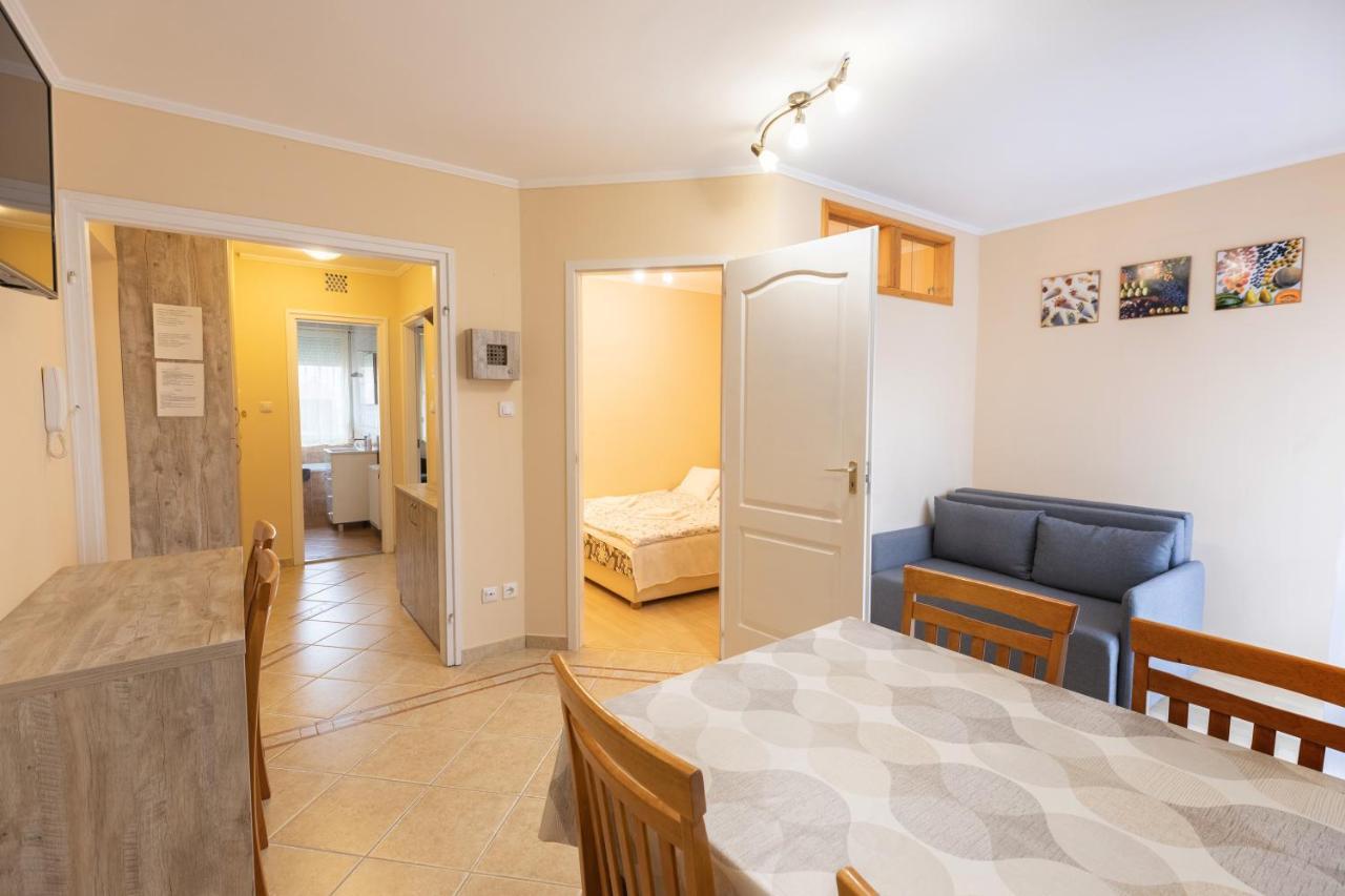 Márta Apartman Hajdúszoboszló Exterior foto