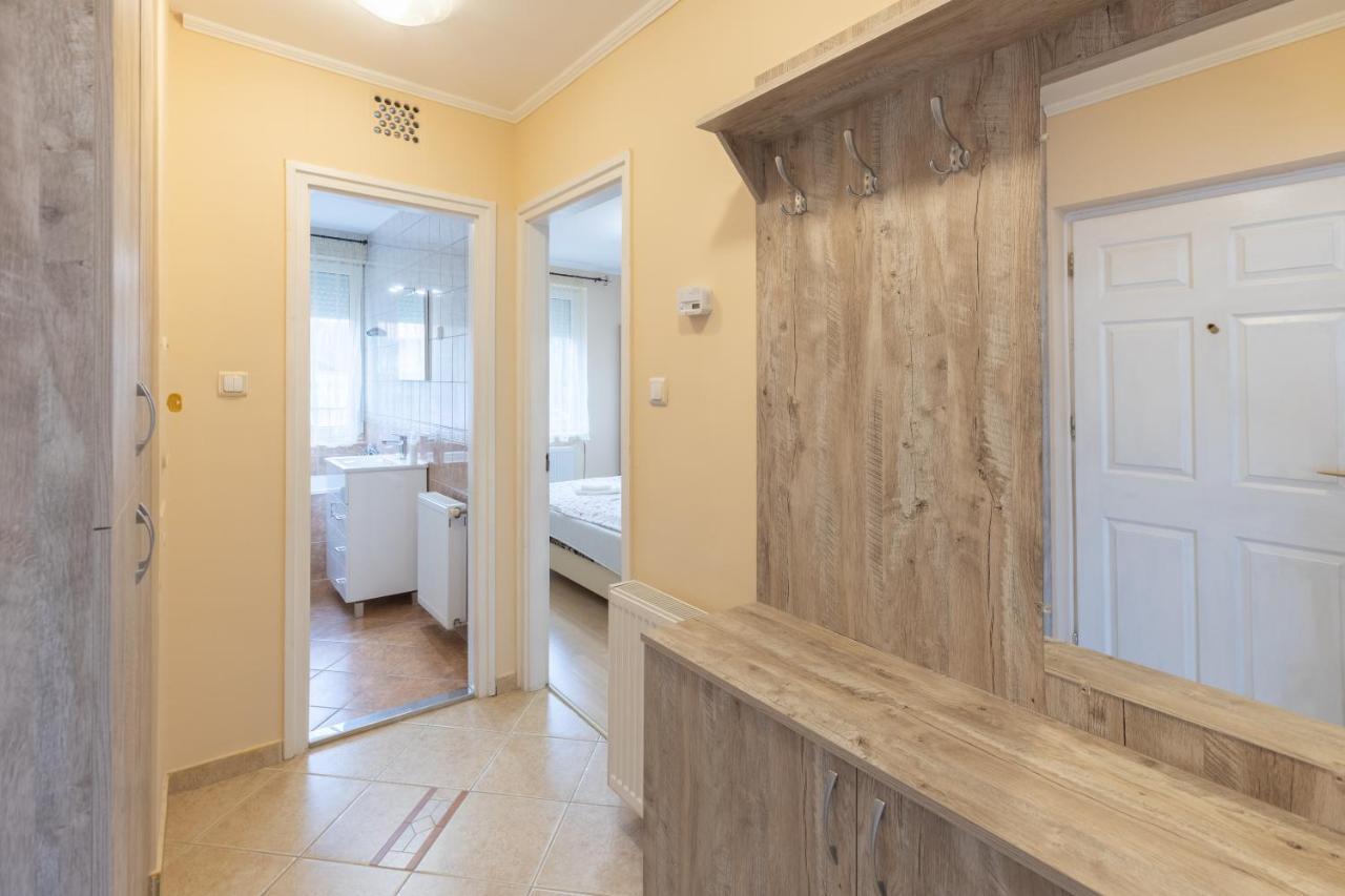 Márta Apartman Hajdúszoboszló Exterior foto