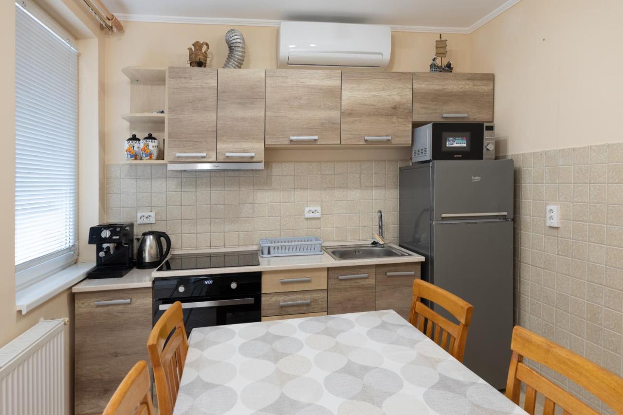 Márta Apartman Hajdúszoboszló Exterior foto