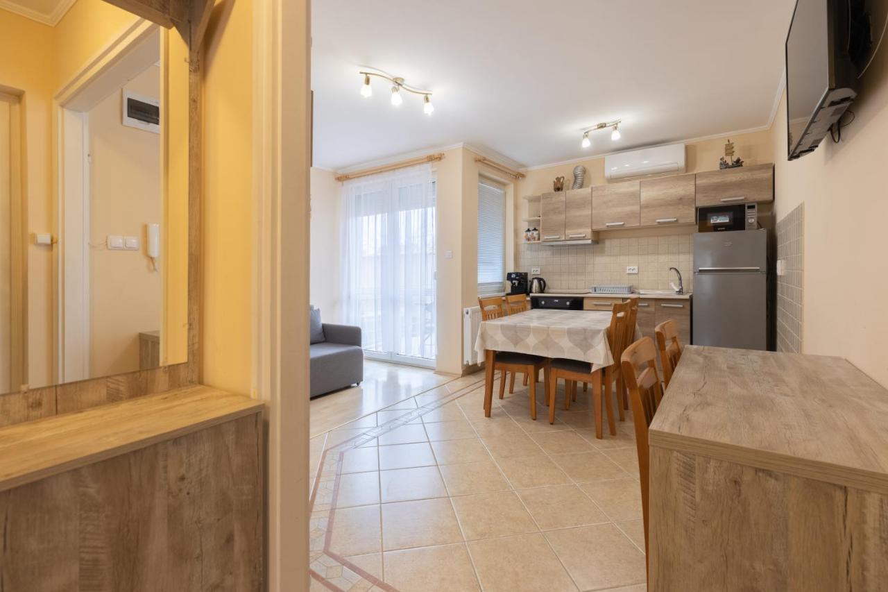 Márta Apartman Hajdúszoboszló Exterior foto