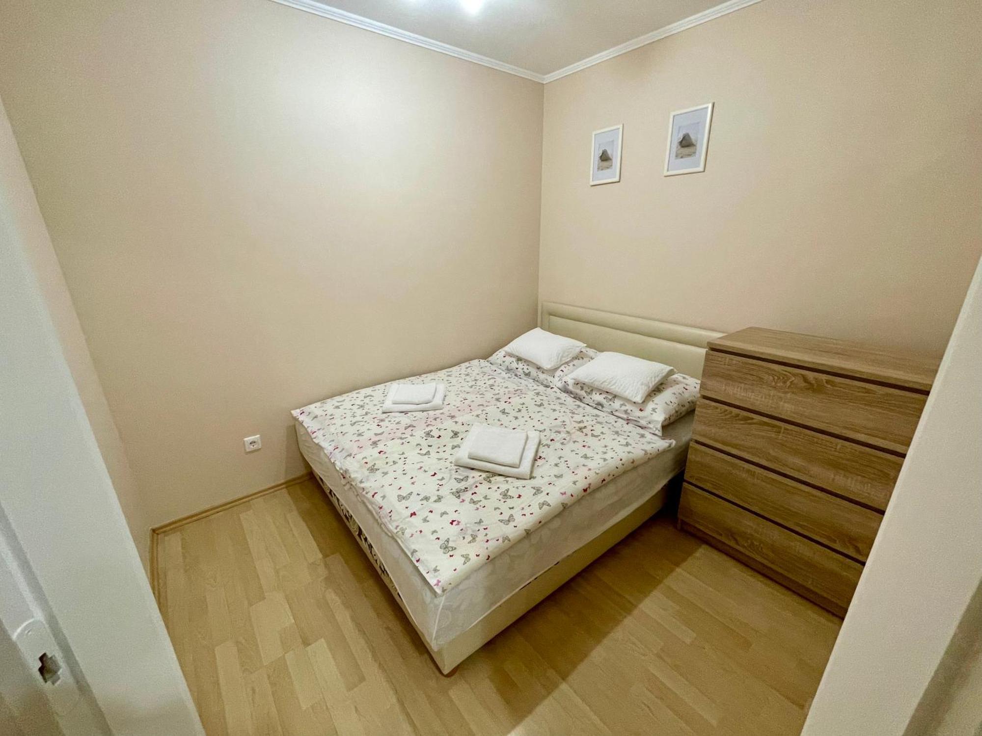 Márta Apartman Hajdúszoboszló Exterior foto
