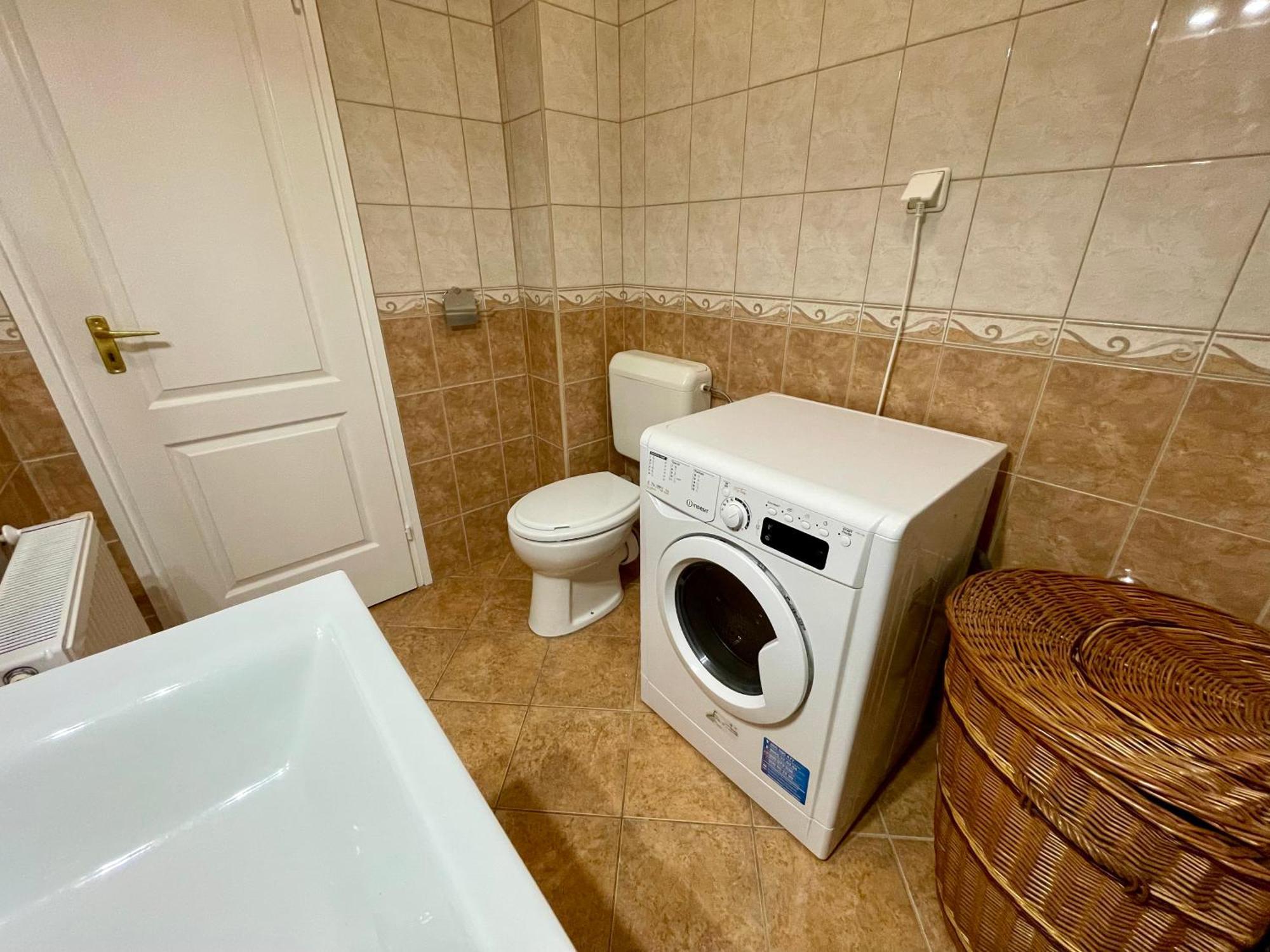 Márta Apartman Hajdúszoboszló Exterior foto
