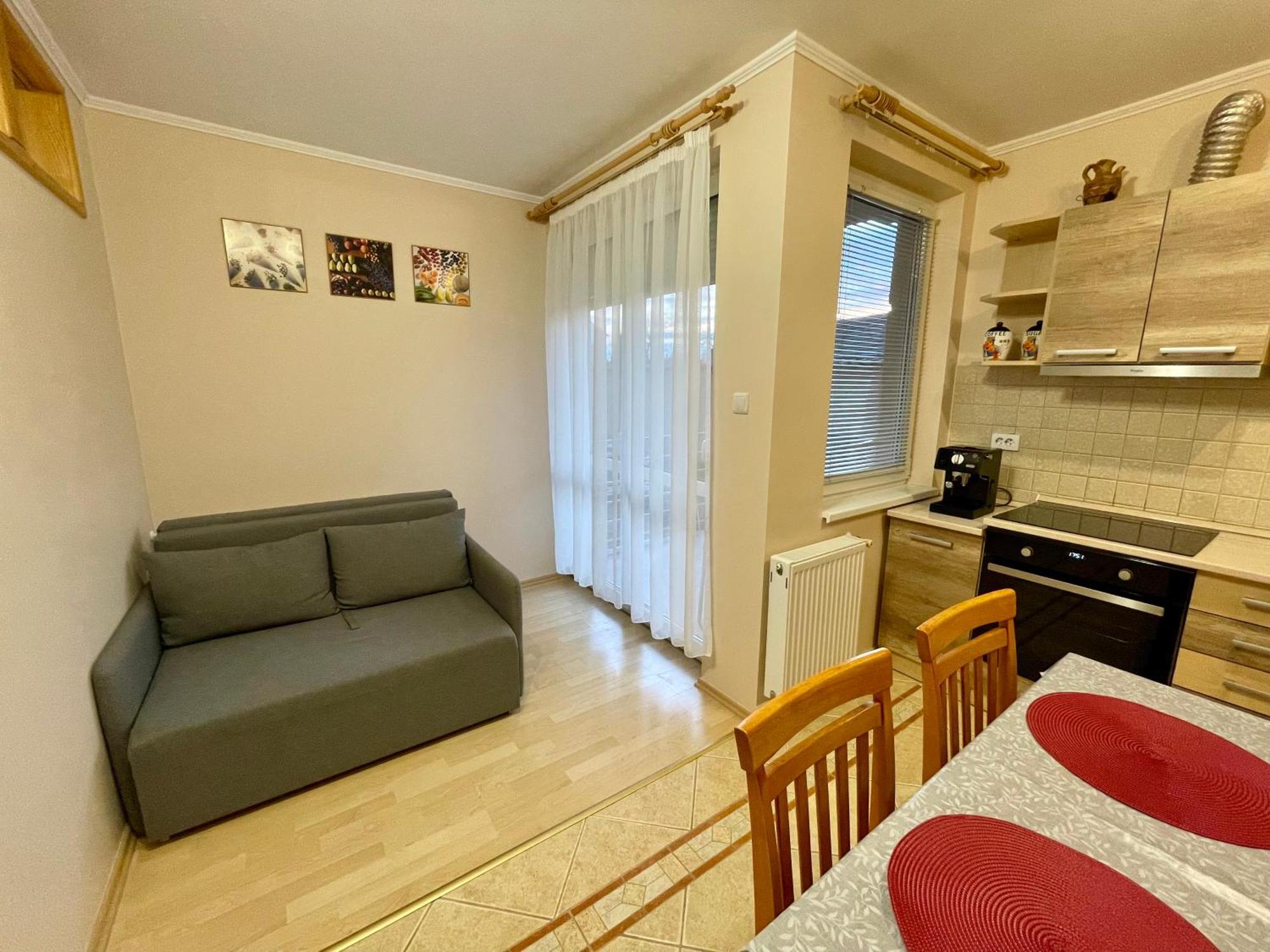Márta Apartman Hajdúszoboszló Exterior foto